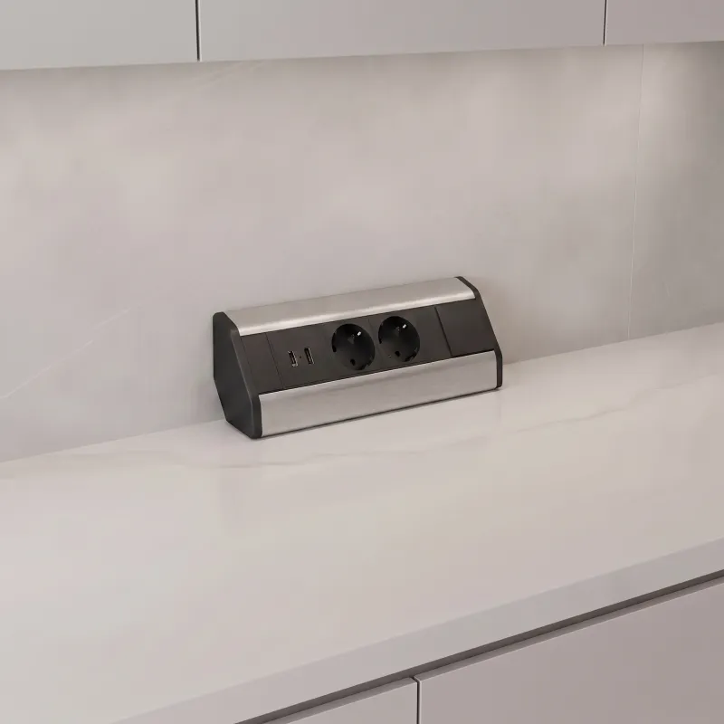 Notranji vtični modul CORNER SCHUKO 2x 230V + USB A-C / nerjavno jeklo