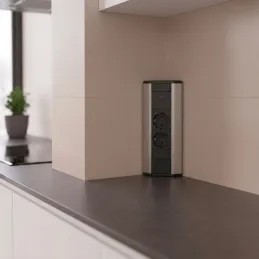 Notranji vtični modul CORNER SCHUKO 2x 230V + USB A-C / nerjavno jeklo