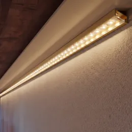 Kotna aluminijasta letev ZARIA za LED-osvetlitev s prozornim pokrovom / zlata
