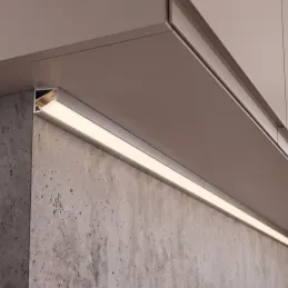 Kotni aluminijasti profil ZARIA za LED-osvetlitev z mlečnim pokrovom / Aluminij