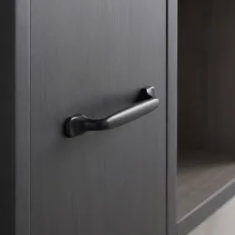 Ročaj TERRO / Mat črna