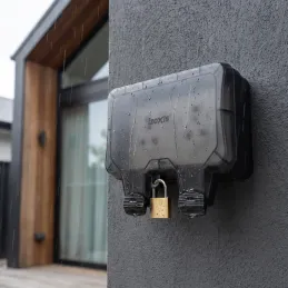 Zunanja električna vtičnica GARDENIA SCHUKO 2x230V / Črna mat