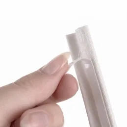 Samolepilno tesnilo za okna in vrata 4000 mm / Bela