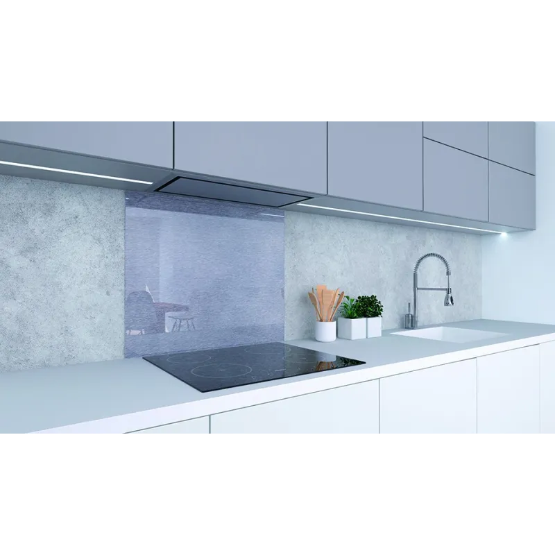 Steklena zaščita za kuhalno ploščo / Učinek brušenega aluminija