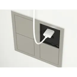 Električna vtičnica VersaHit 1 x 230 V + 1 x USB FRENCH / nerjavno jeklo